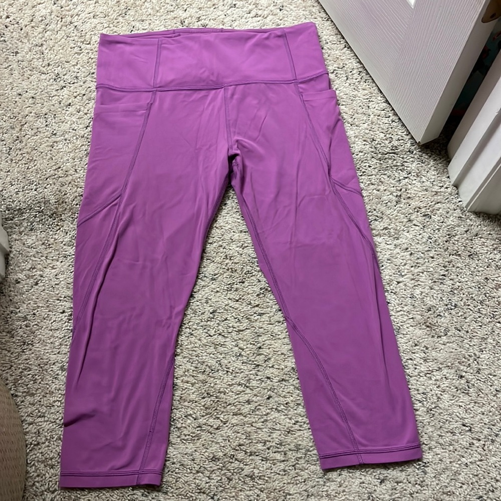 Athleta purple cropped leggings